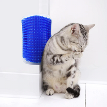 Load image into Gallery viewer, Cat Corner Massage Brush | designed to the living habits of your cat
